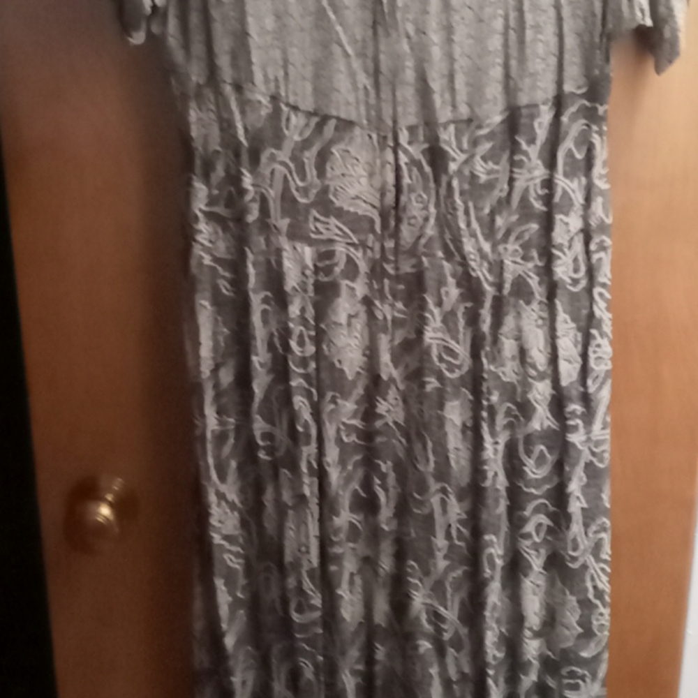 Dress - Picture 7 of 8